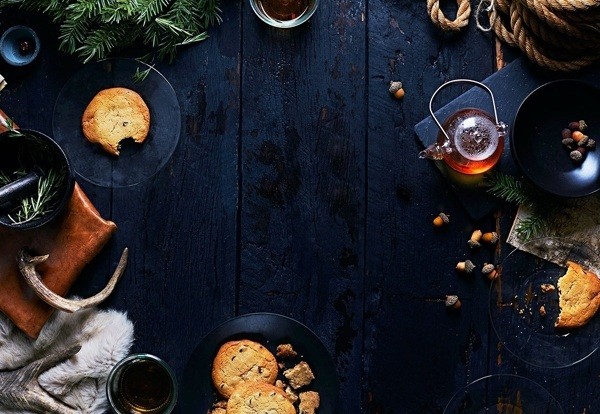 負(fù)責(zé)此項(xiàng)研究的伊利諾伊大學(xué)材料與工程學(xué)教授保羅·布勞恩說(shuō)，由于小型化儲(chǔ)能技術(shù)一直以來(lái)都是一個(gè)難題，微型設(shè)備通常都由片外電池或電源提供能源。其難點(diǎn)主要在于3D電極，這種電極十分復(fù)雜，在普通電池上實(shí)現(xiàn)的難